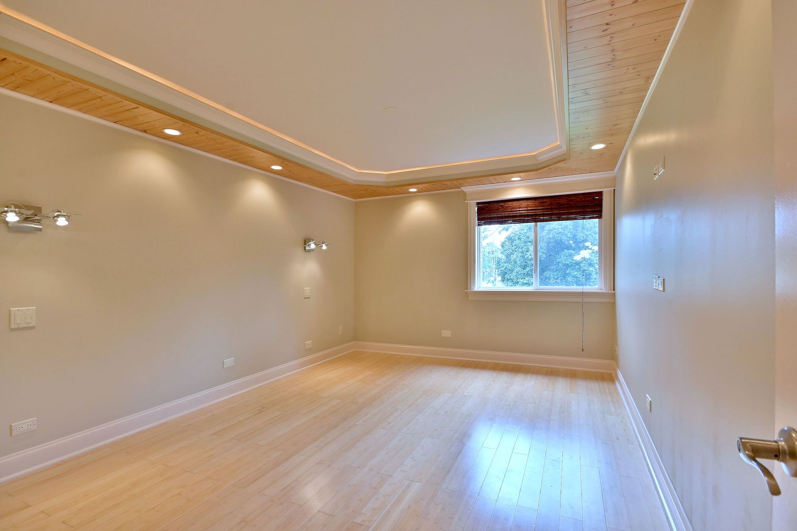960 Beau Drive Unit: 205