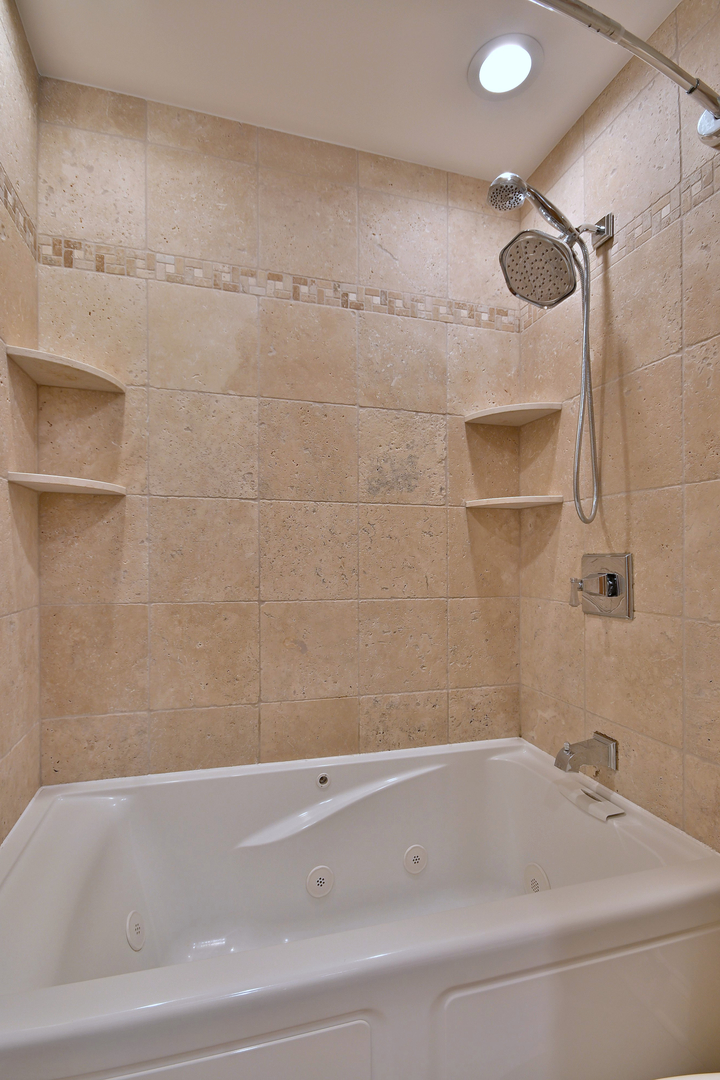 960 Beau Drive Unit: 205