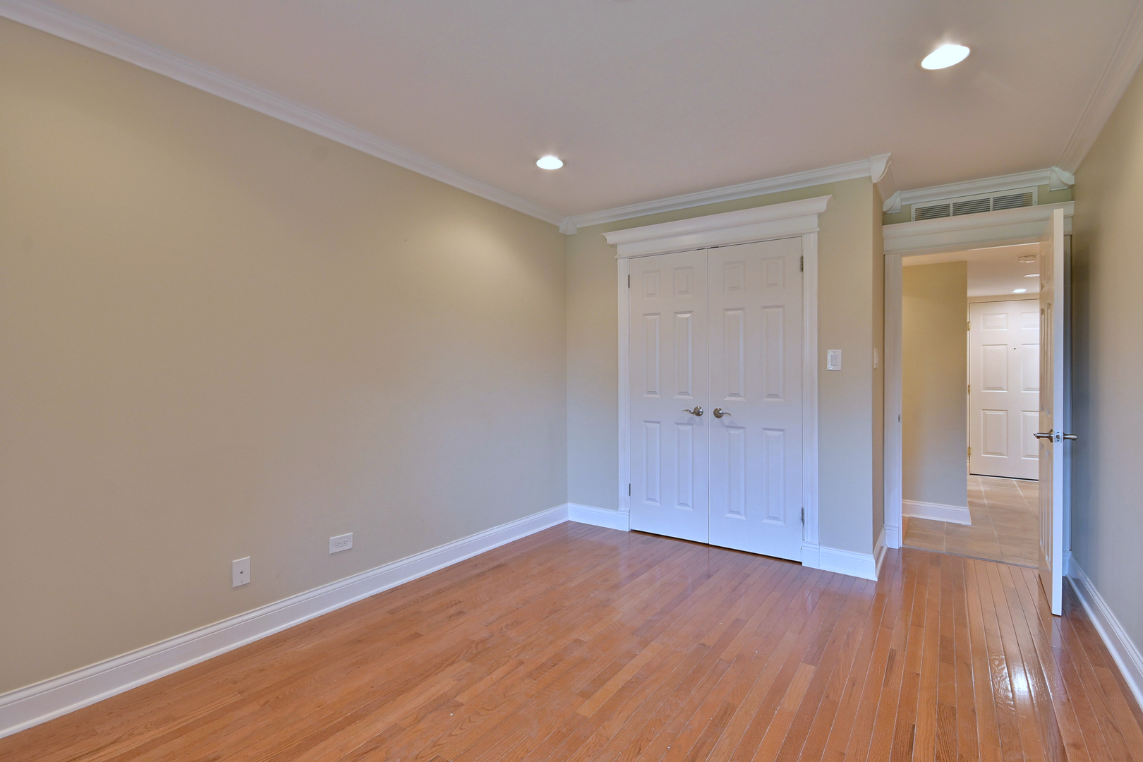 960 Beau Drive Unit: 205