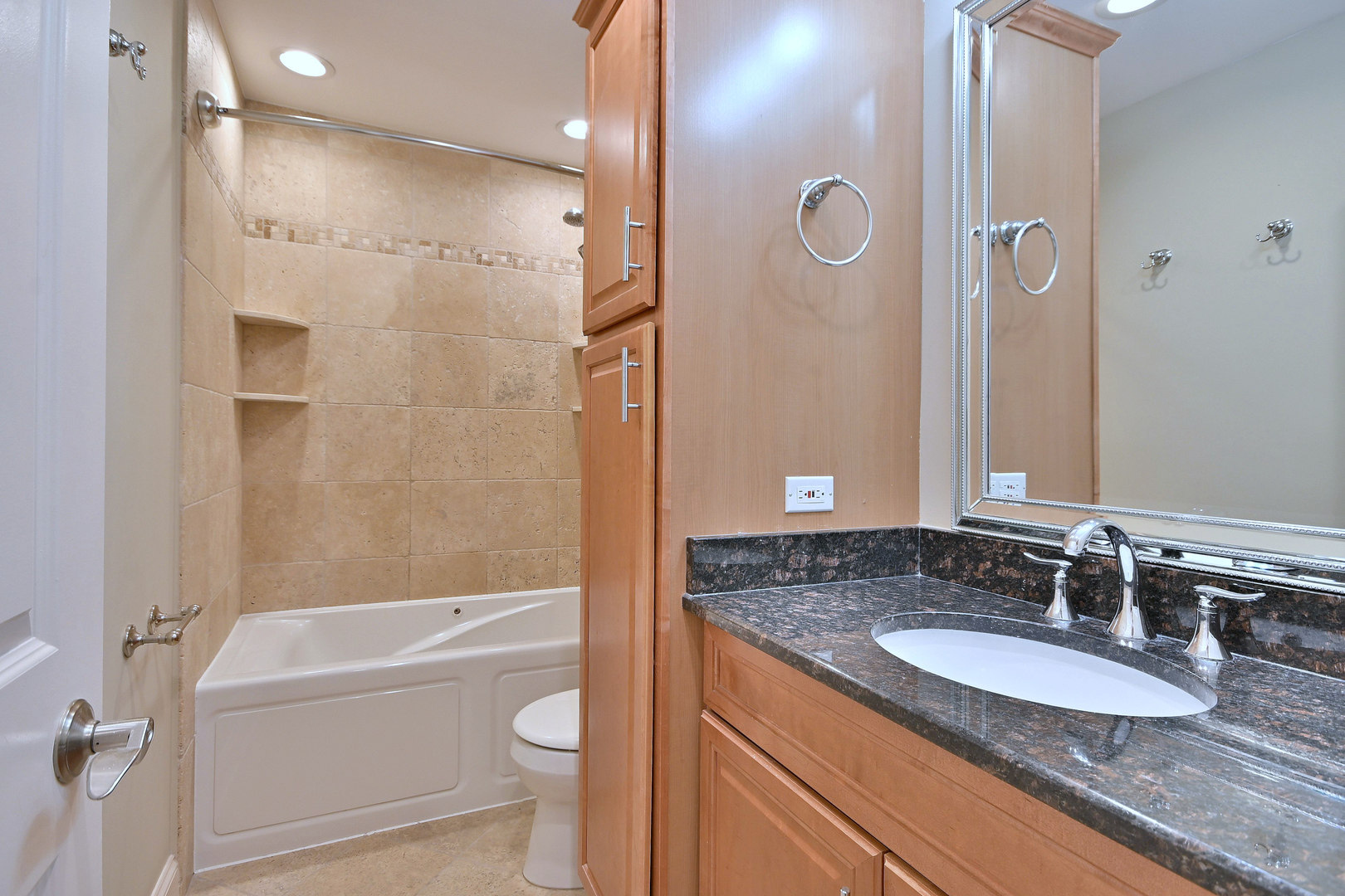 960 Beau Drive Unit: 205