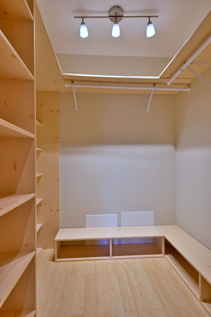 960 Beau Drive Unit: 205