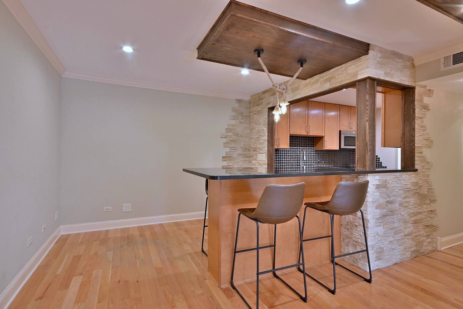 960 Beau Drive Unit: 205