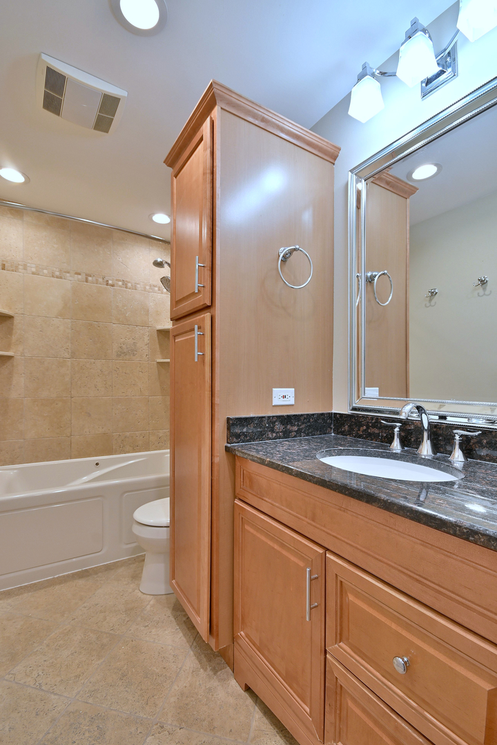 960 Beau Drive Unit: 205