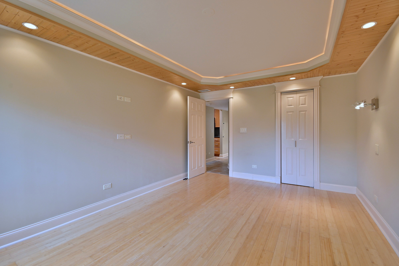 960 Beau Drive Unit: 205