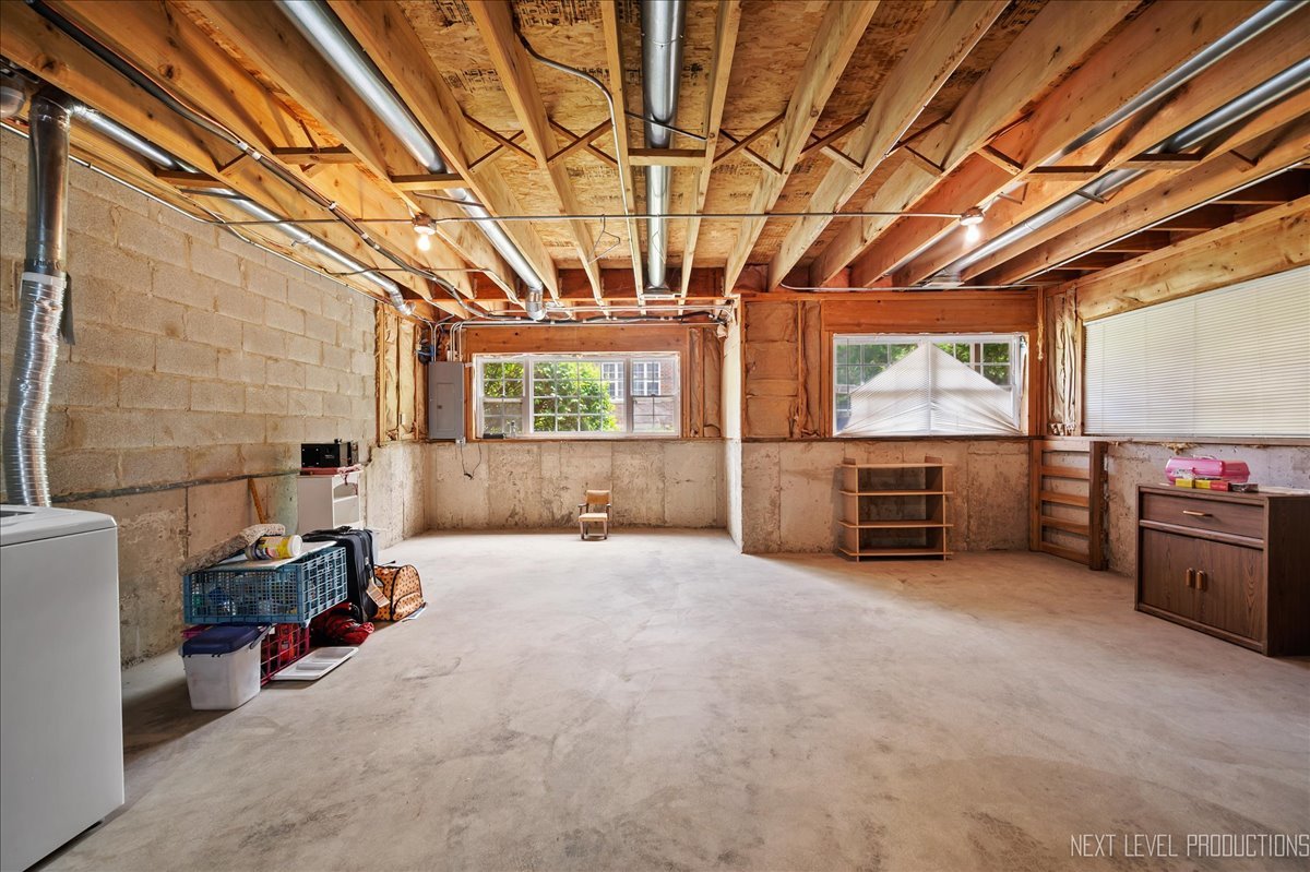 631 E Willow Street Unit: 0
