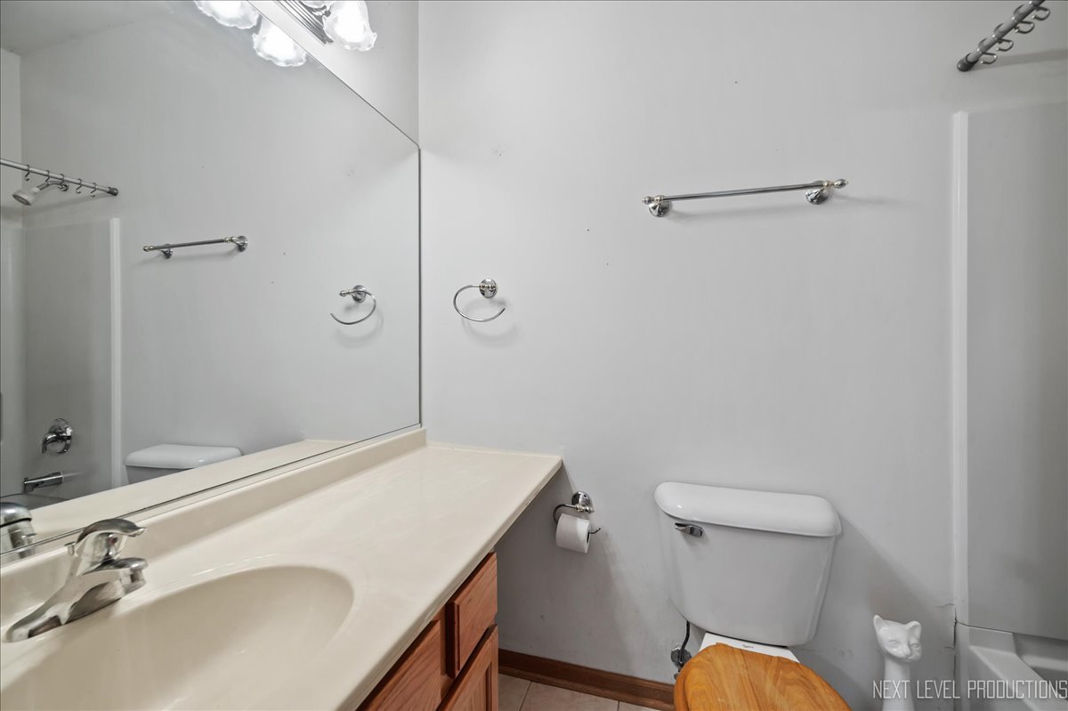 631 E Willow Street Unit: 0