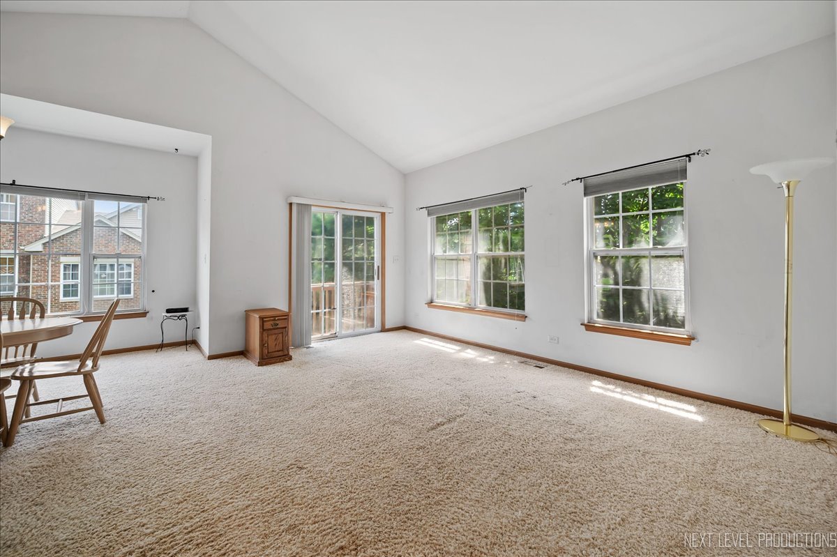 631 E Willow Street Unit: 0