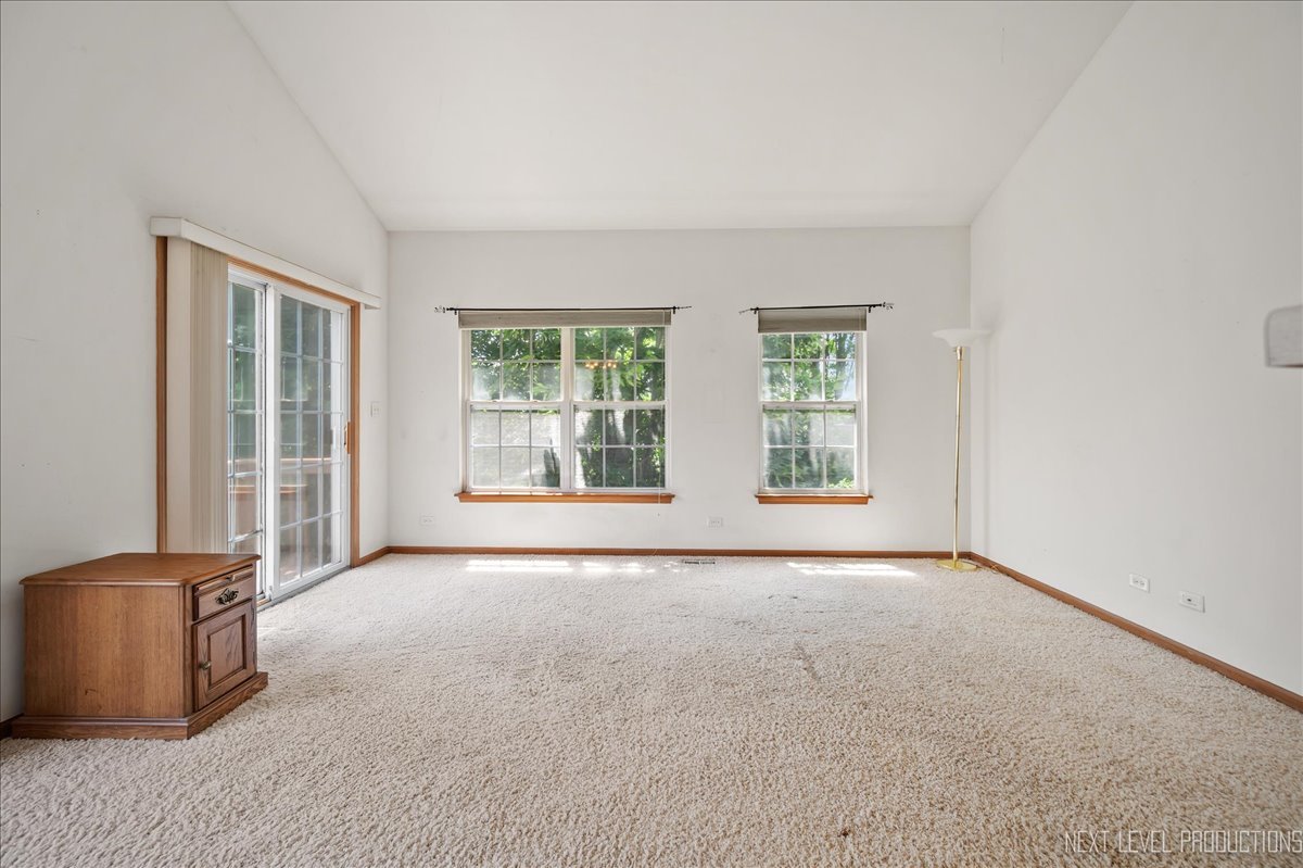 631 E Willow Street Unit: 0