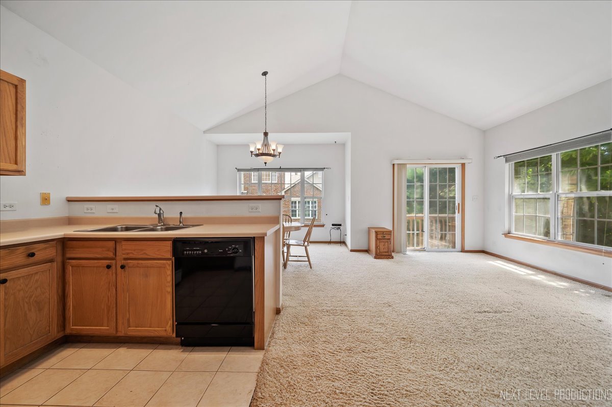 631 E Willow Street Unit: 0