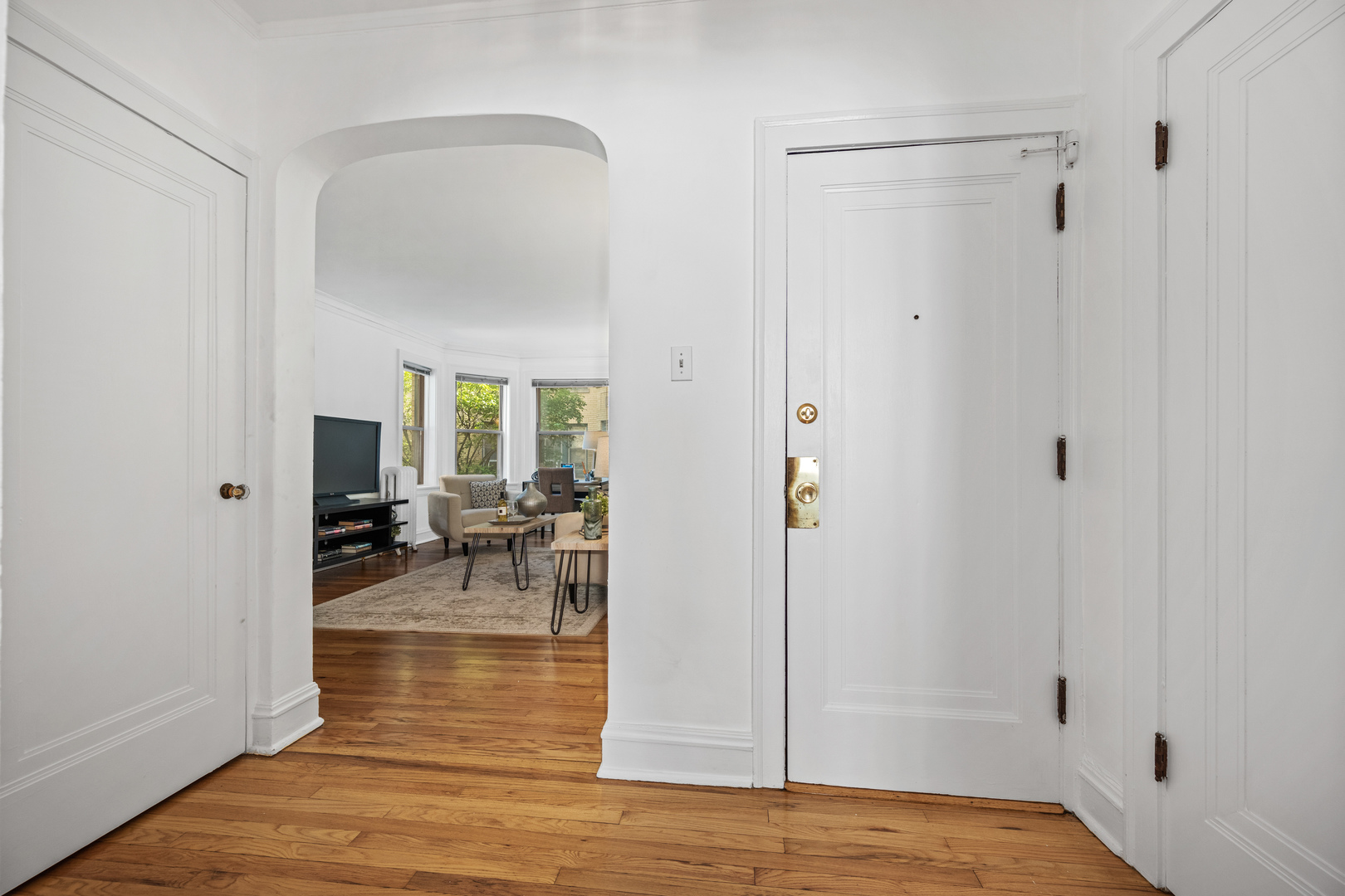 826 Mulford Street Unit: 1W