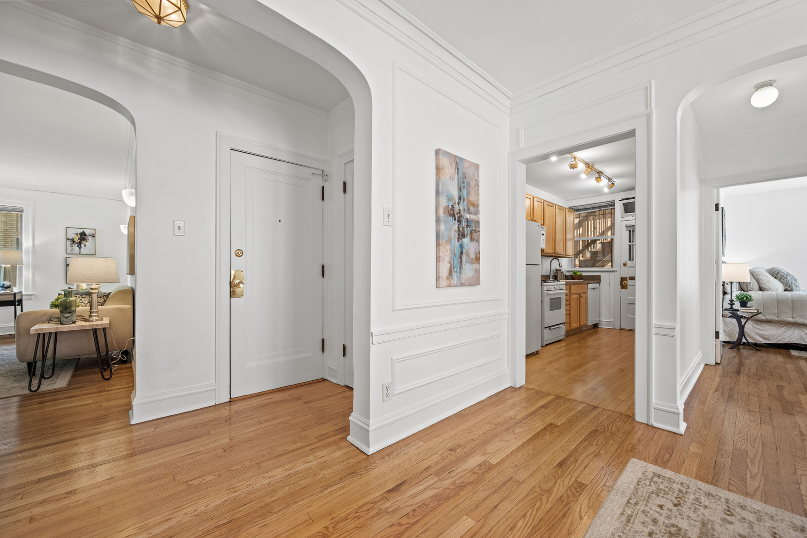 826 Mulford Street Unit: 1W