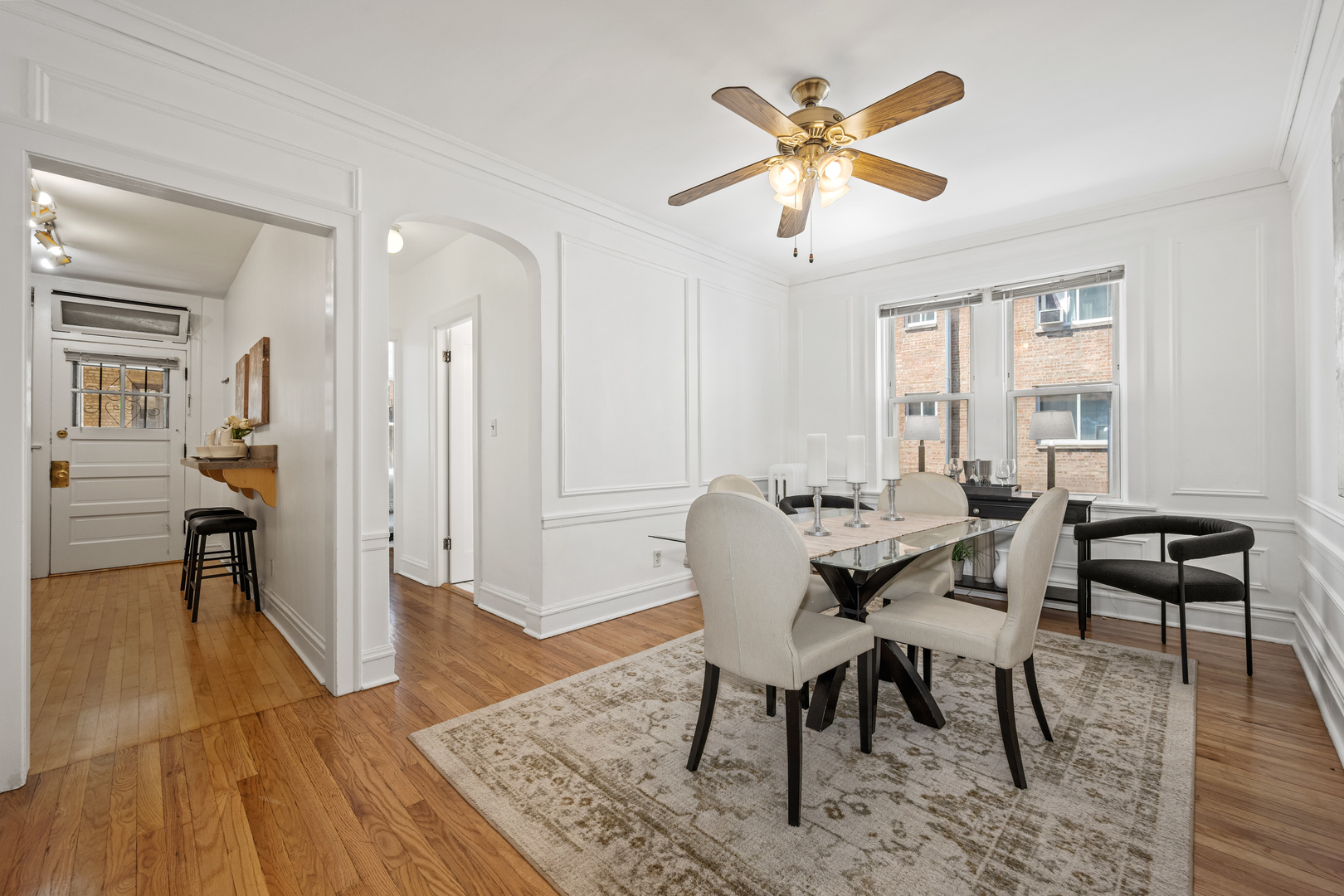 826 Mulford Street Unit: 1W