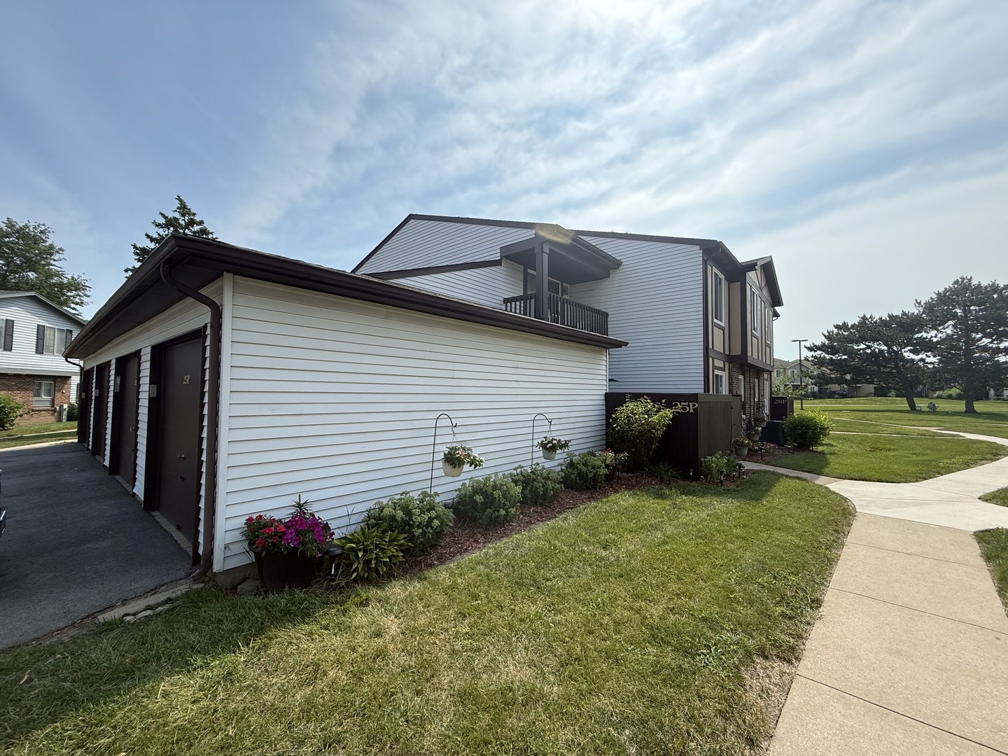 25 Fernwood Drive Unit: 25P
