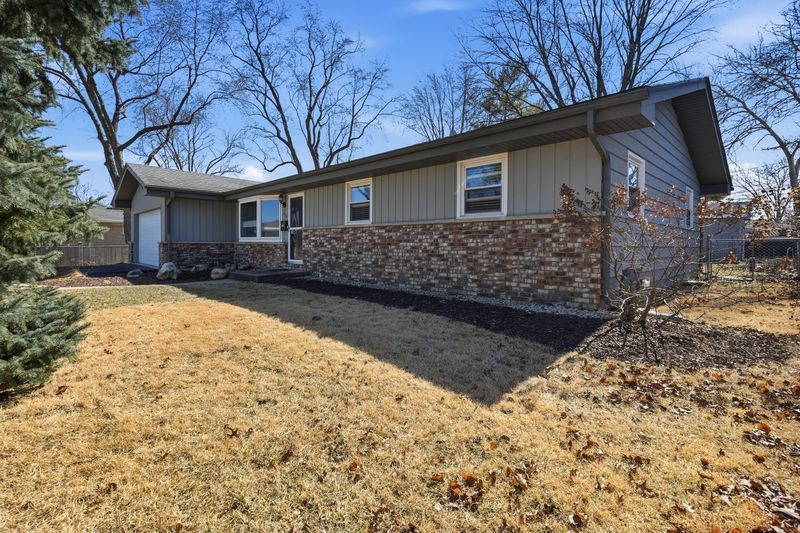 318 Dee Road