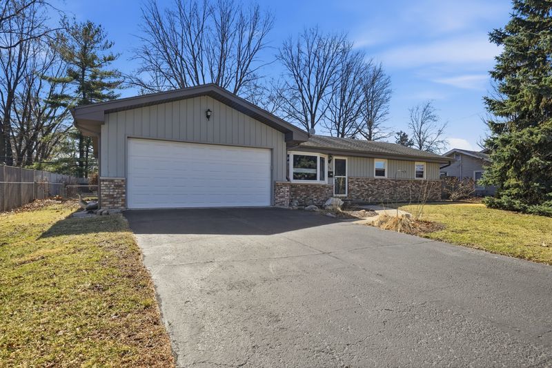 318 Dee Road