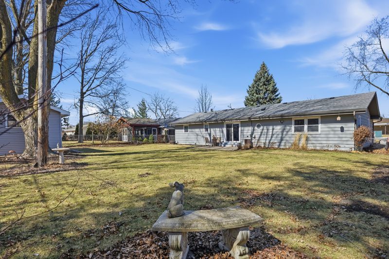 318 Dee Road
