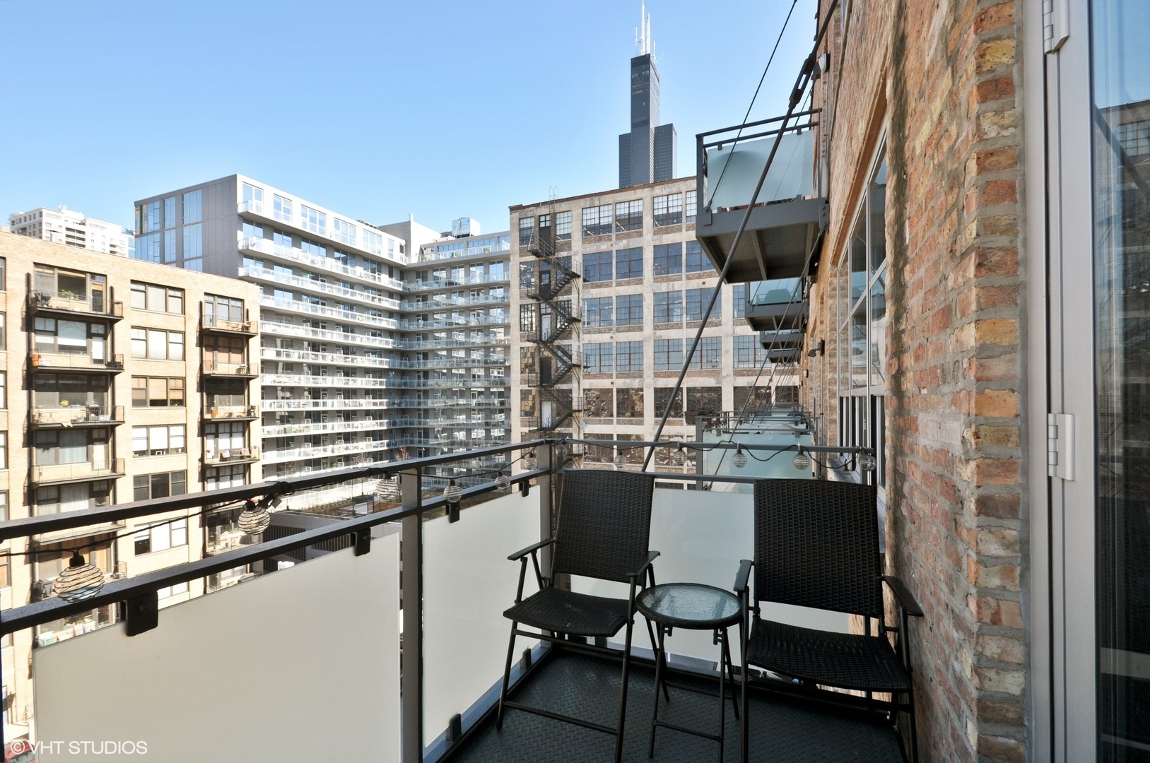 333 S Desplaines Street Unit: 605