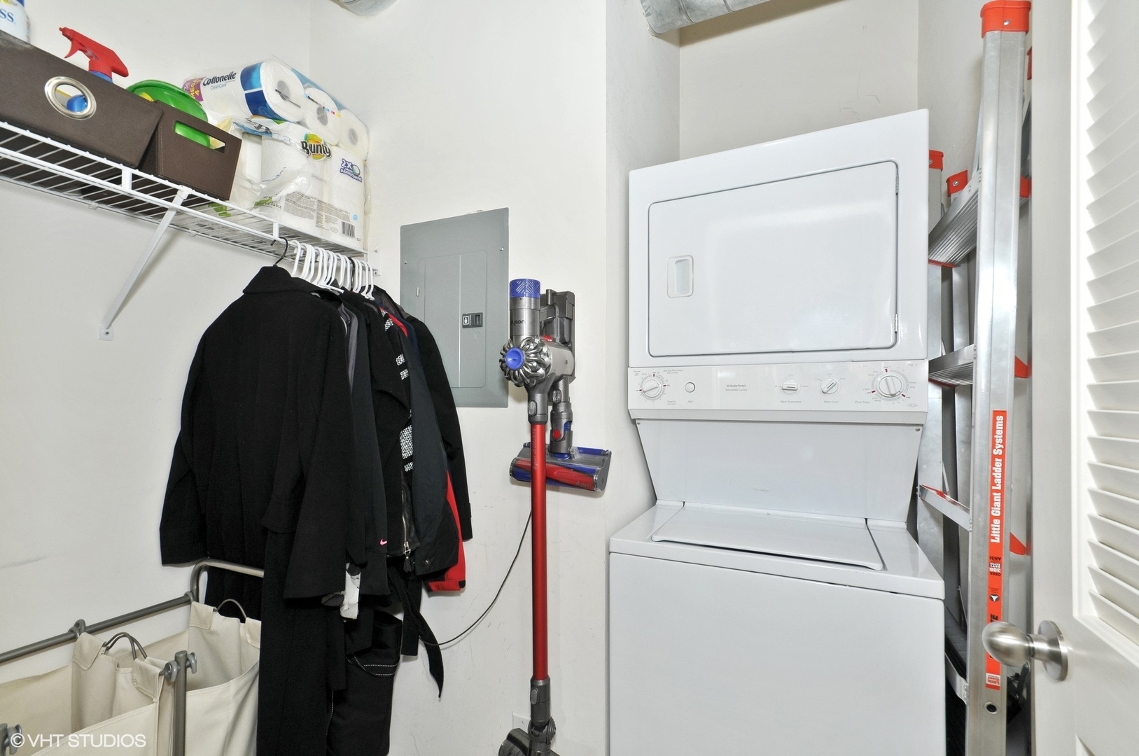 333 S Desplaines Street Unit: 605