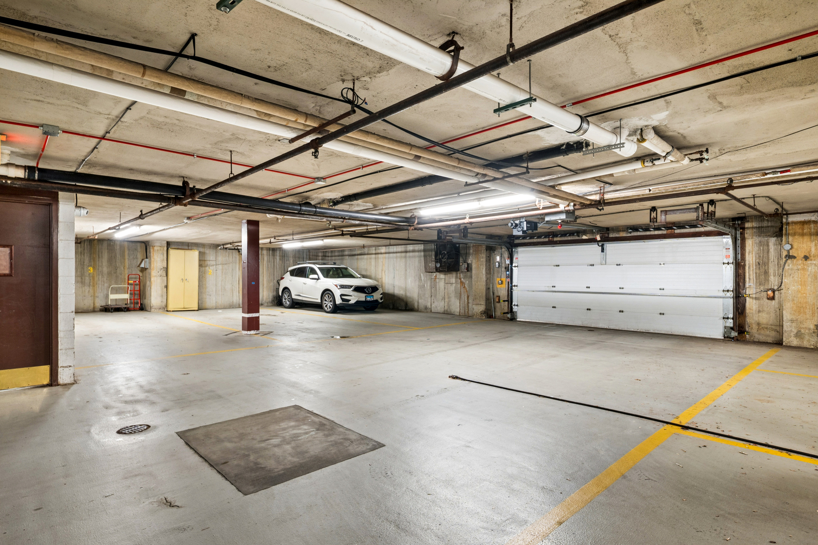 453 Raintree Drive Unit: 3P