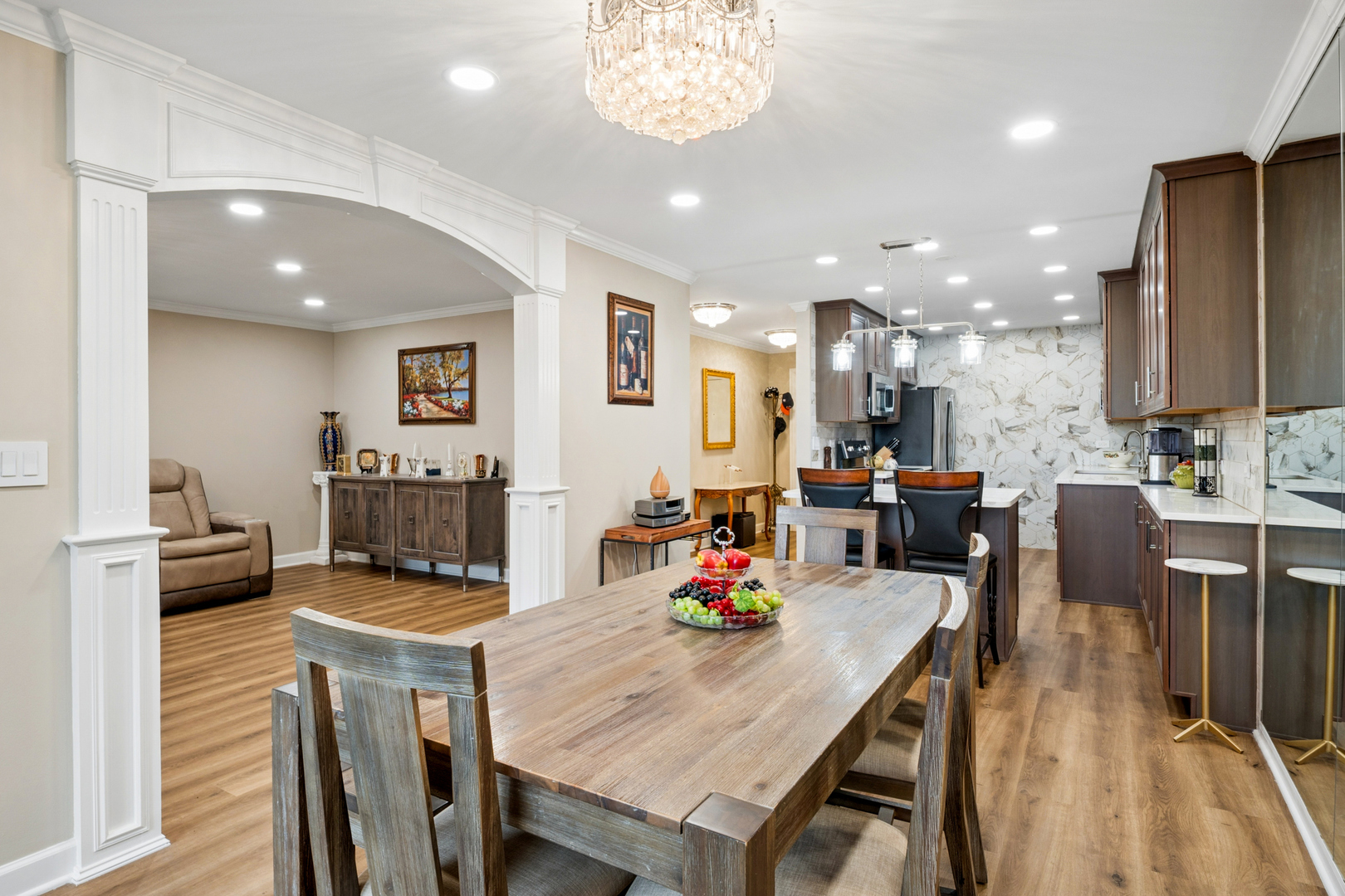 453 Raintree Drive Unit: 3P