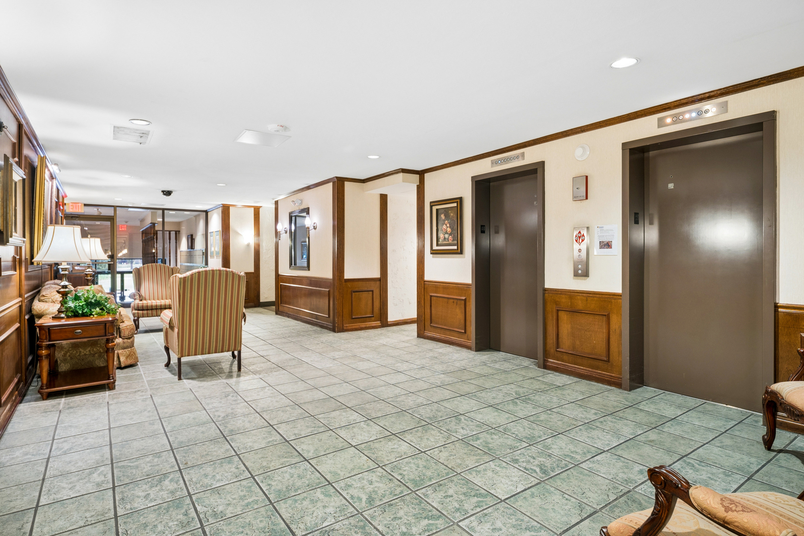 453 Raintree Drive Unit: 3P