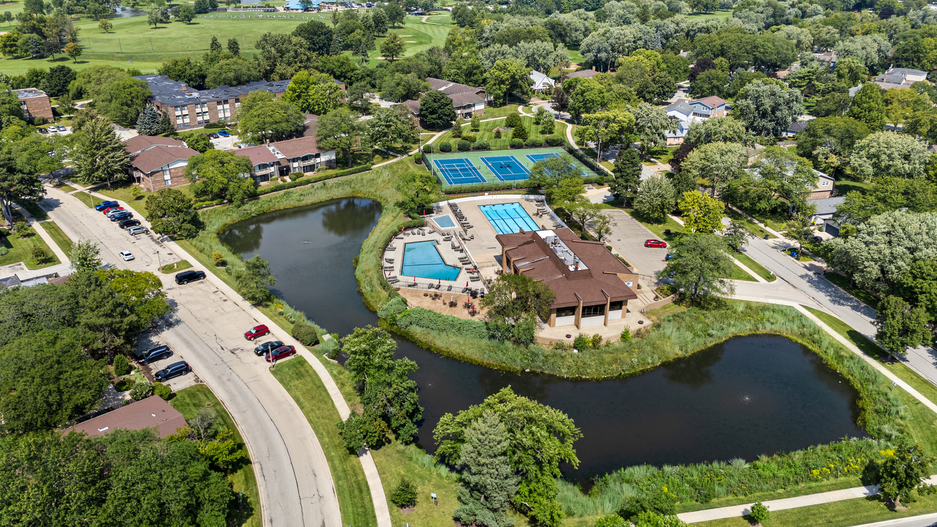 453 Raintree Drive Unit: 3P