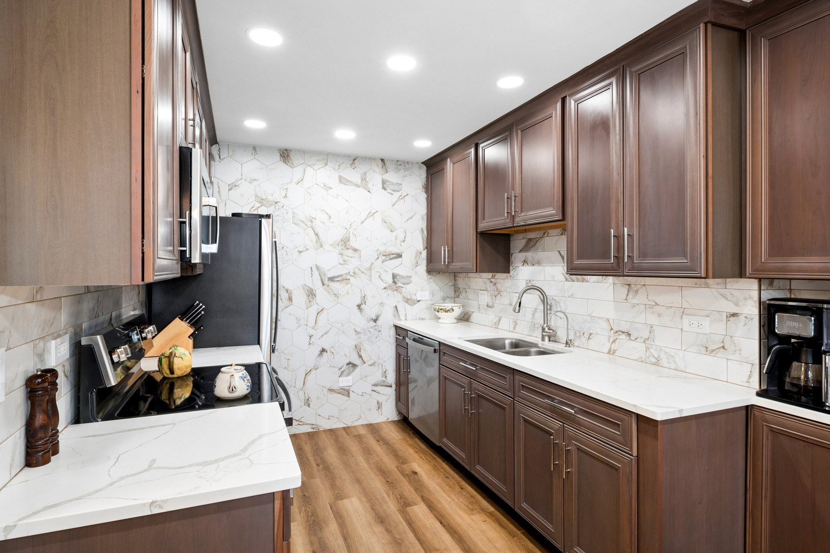 453 Raintree Drive Unit: 3P