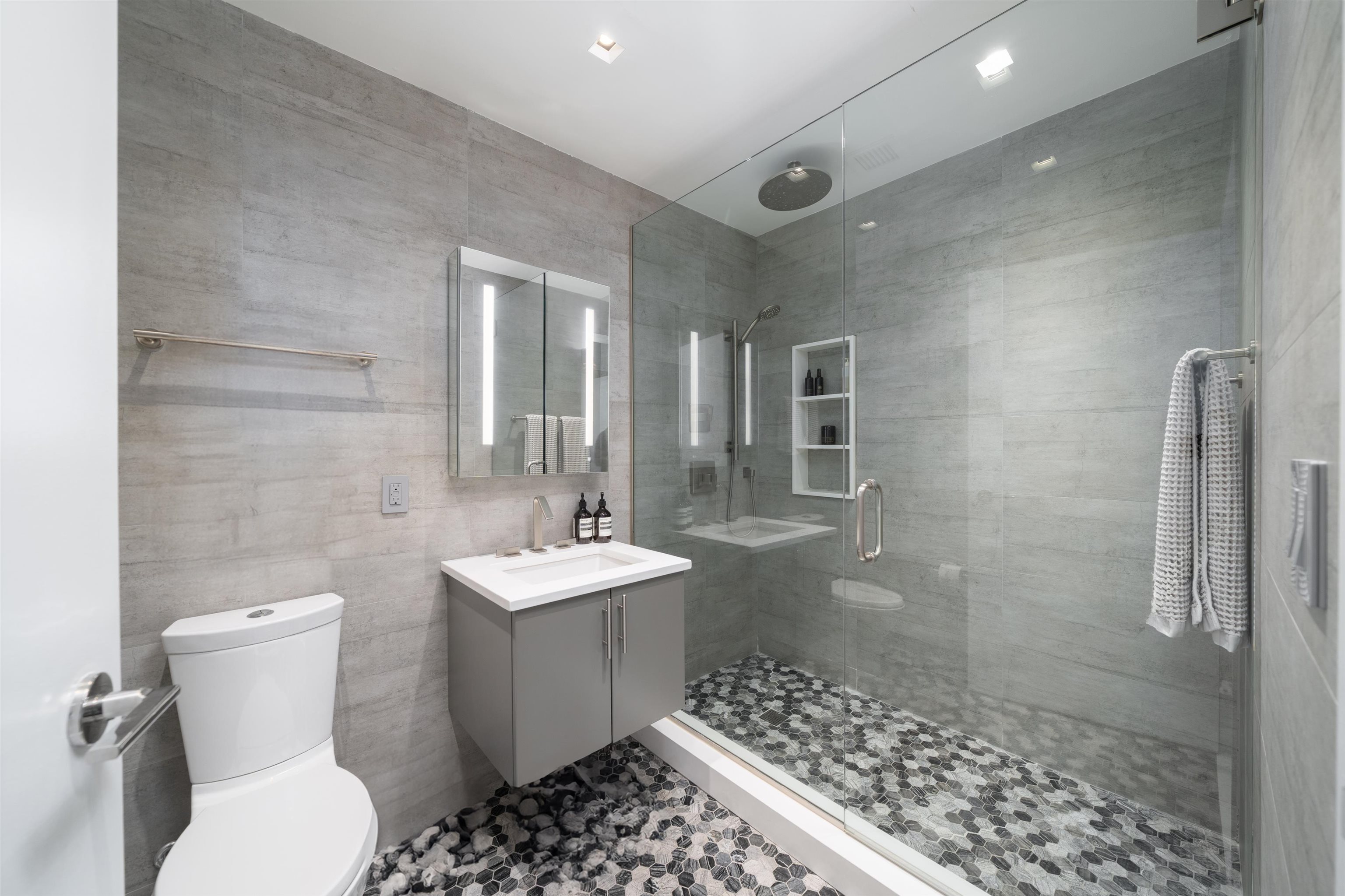 77 HUDSON ST Unit: 2803