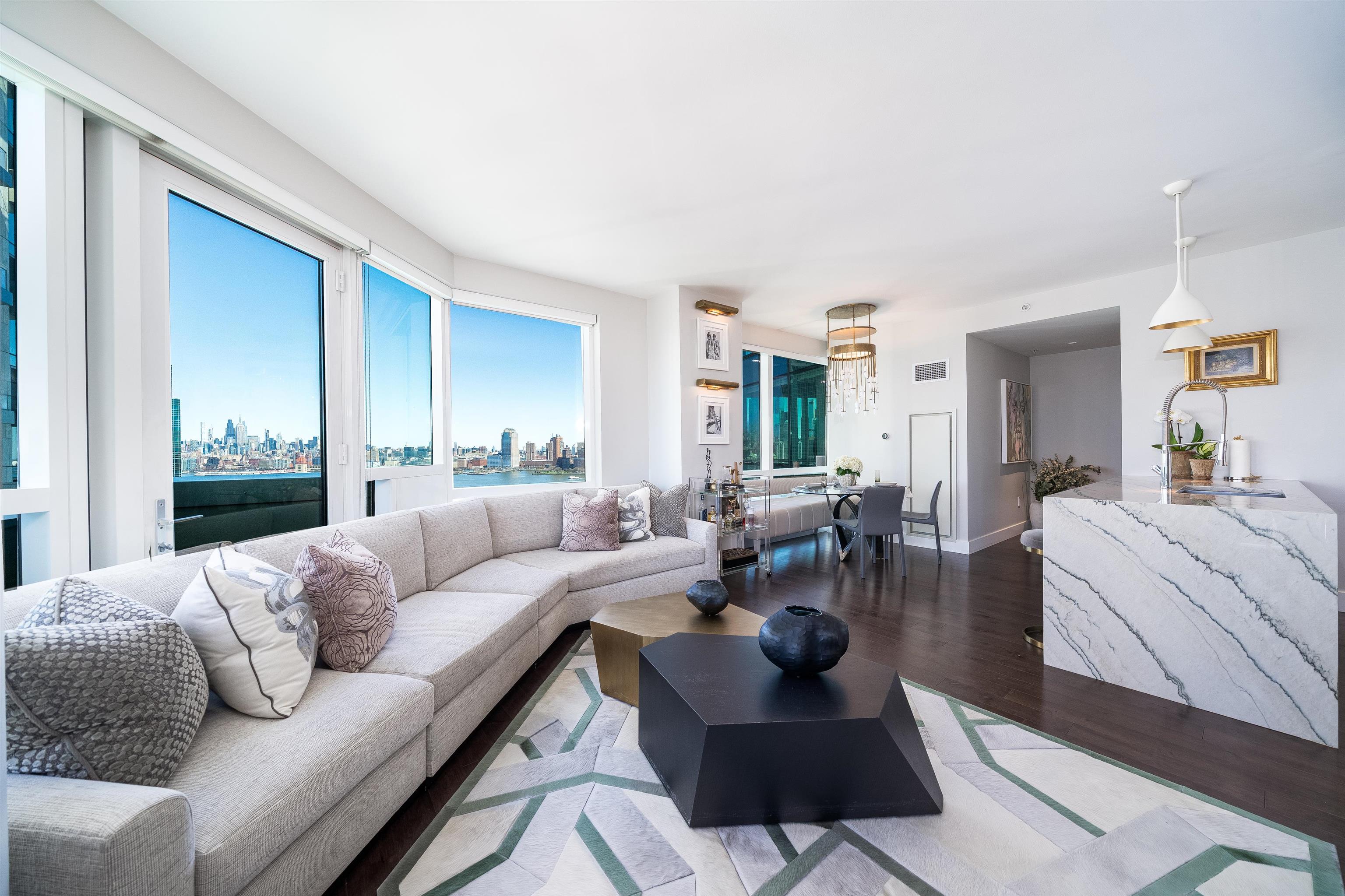 77 HUDSON ST Unit: 2803
