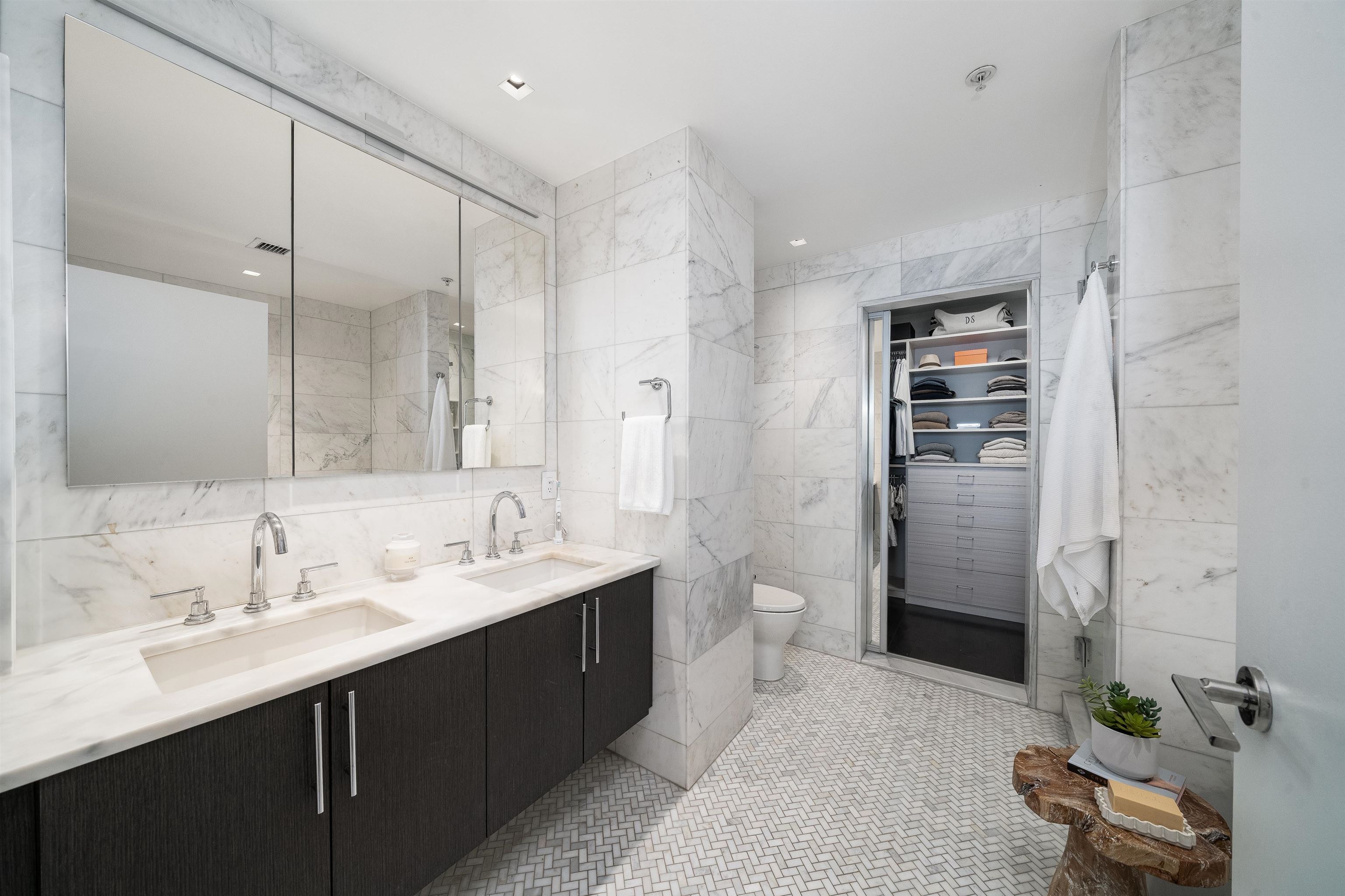 77 HUDSON ST Unit: 2803