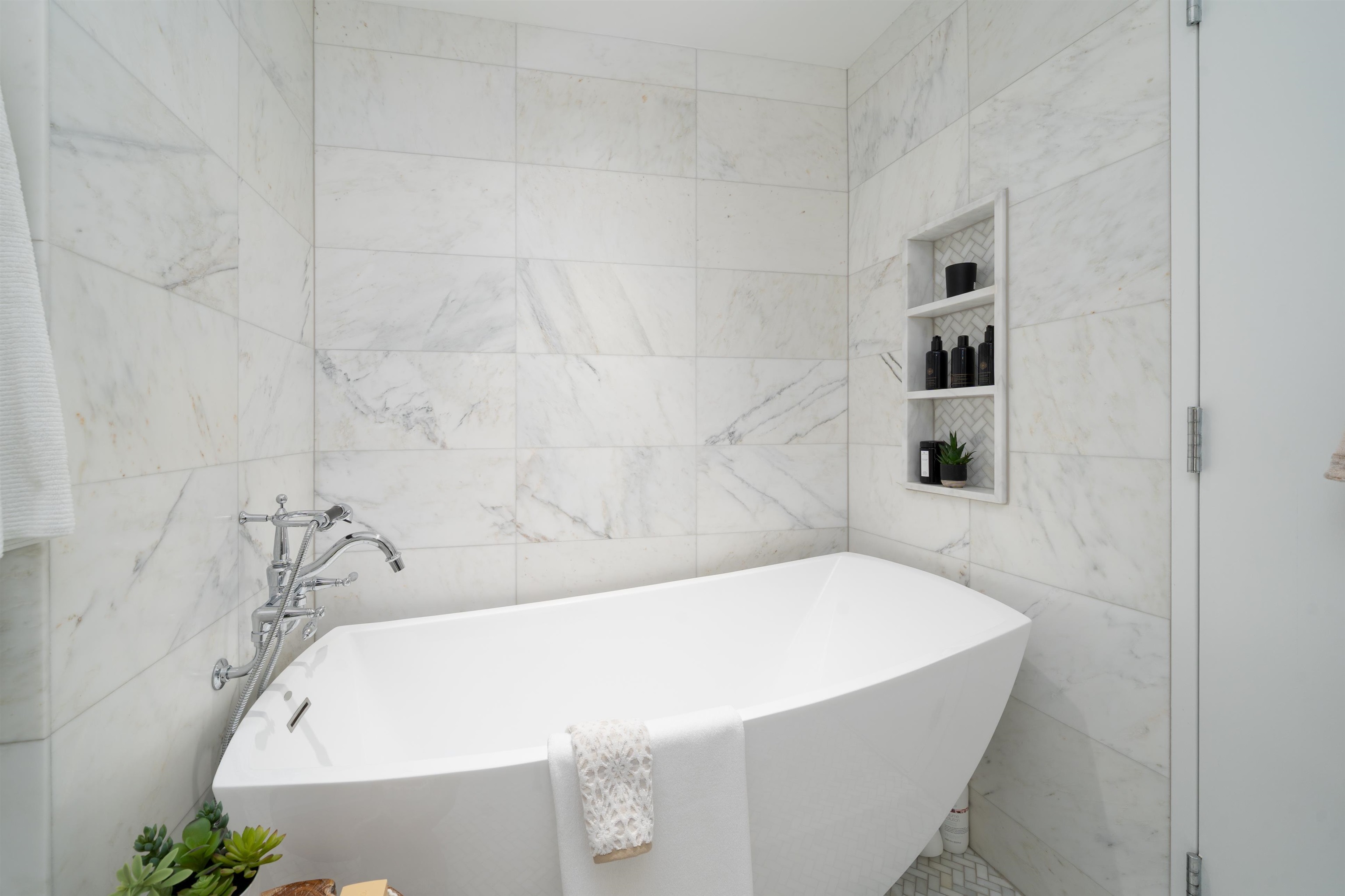 77 HUDSON ST Unit: 2803