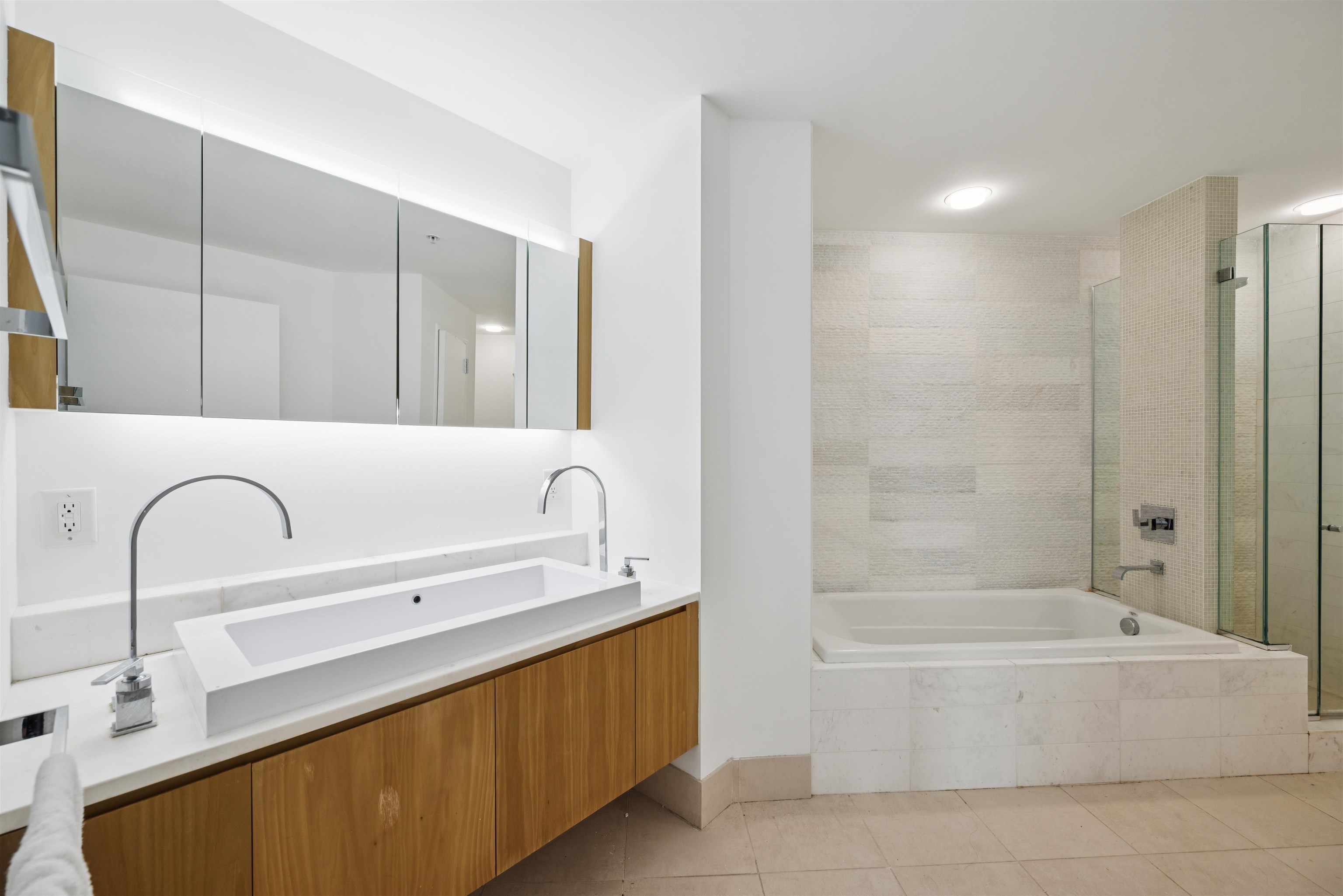 77 HUDSON ST Unit: PH 4505