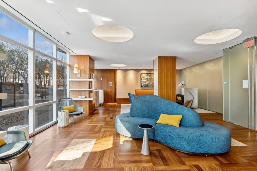 77 HUDSON ST Unit: PH 4505