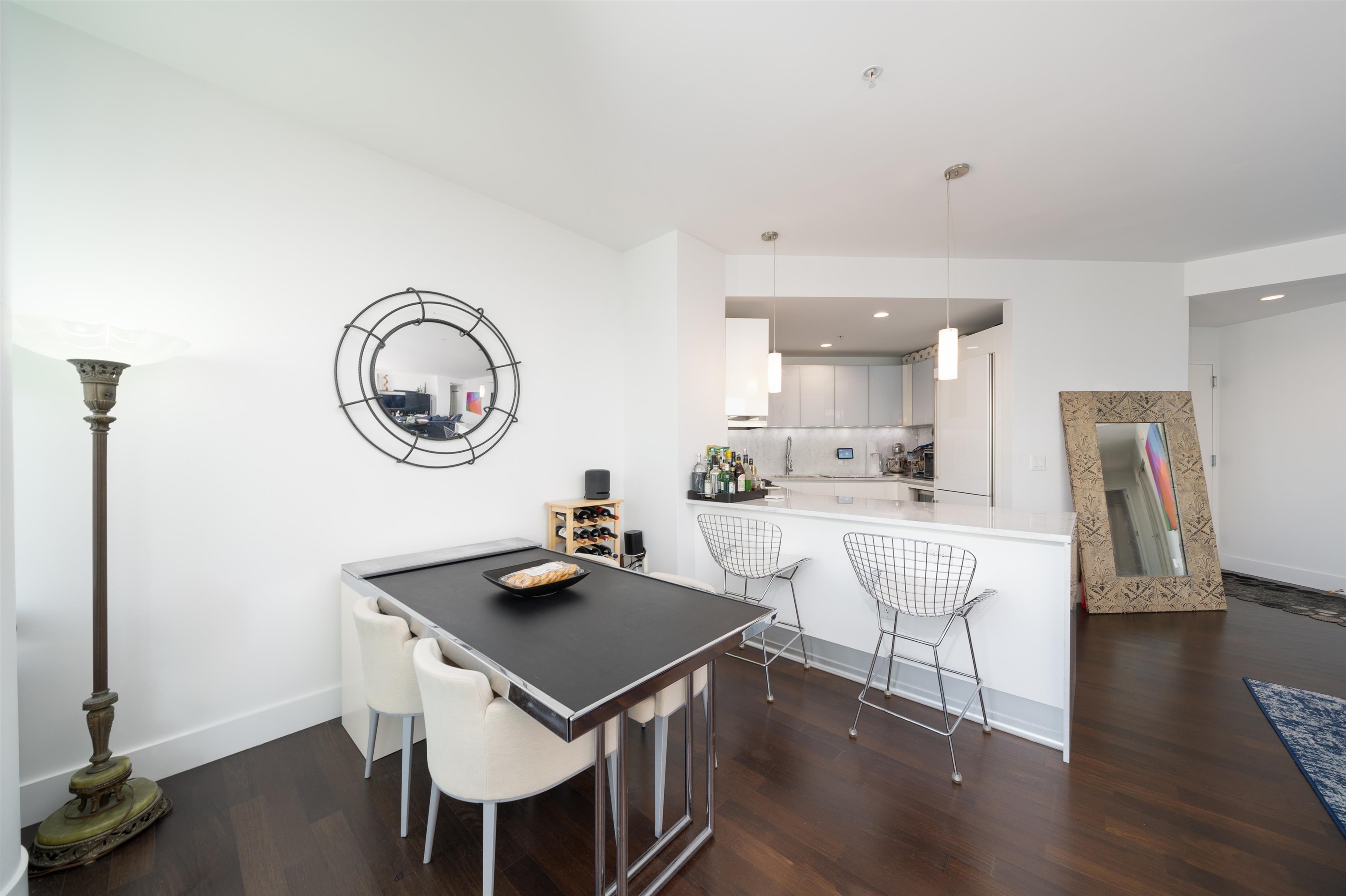 77 HUDSON ST Unit: PH 4901