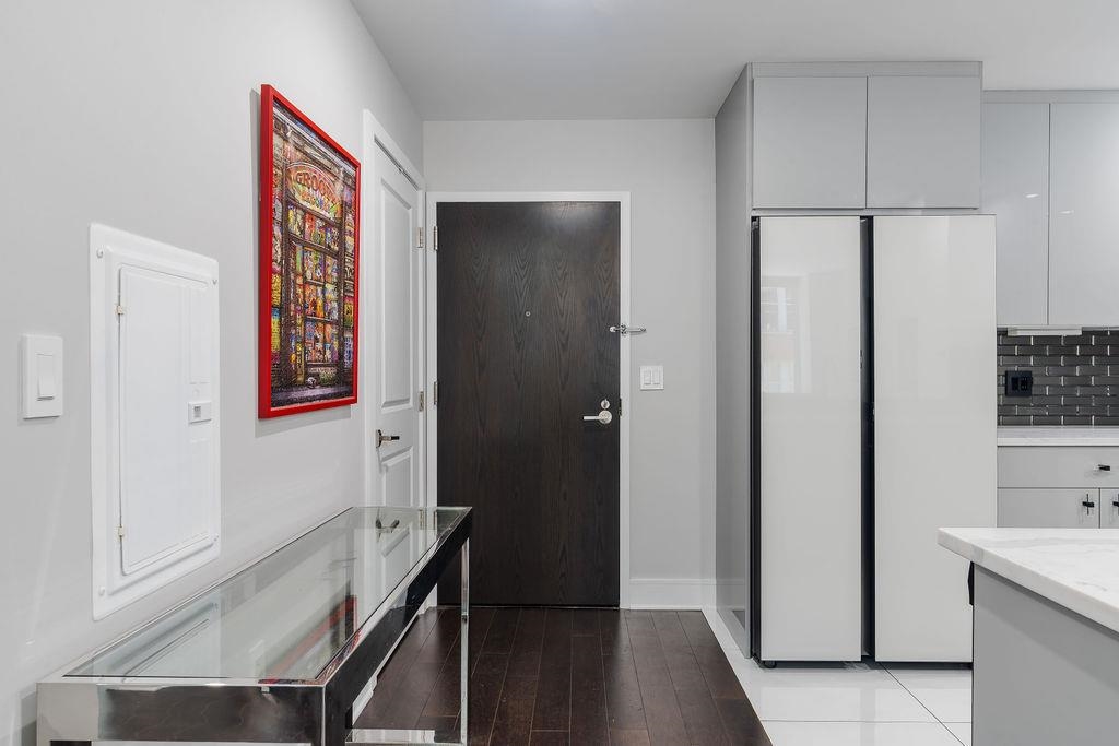 1100 MAXWELL LANE Unit: 238
