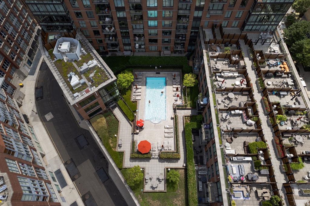 1100 MAXWELL LANE Unit: 238