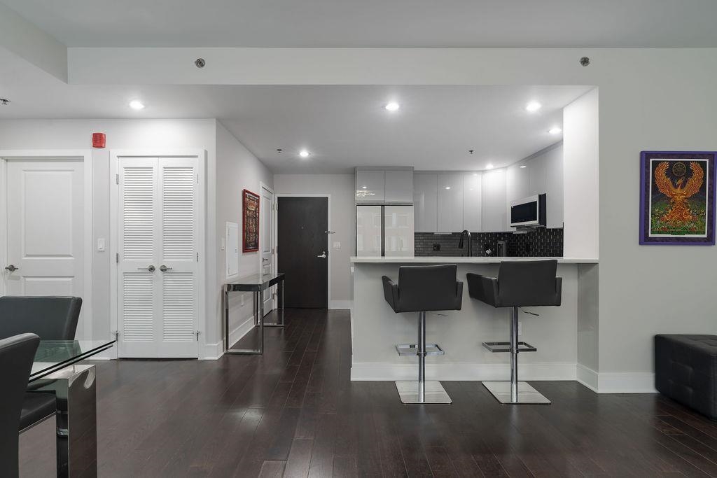 1100 MAXWELL LANE Unit: 238