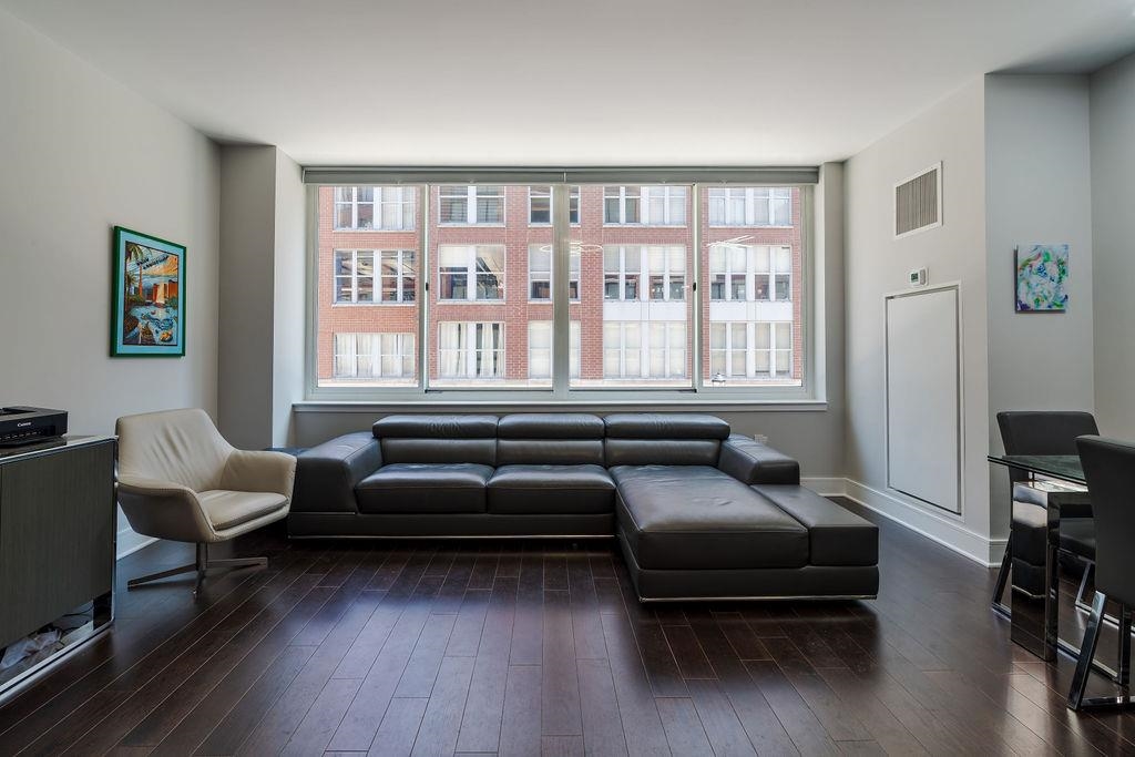 1100 MAXWELL LANE Unit: 238