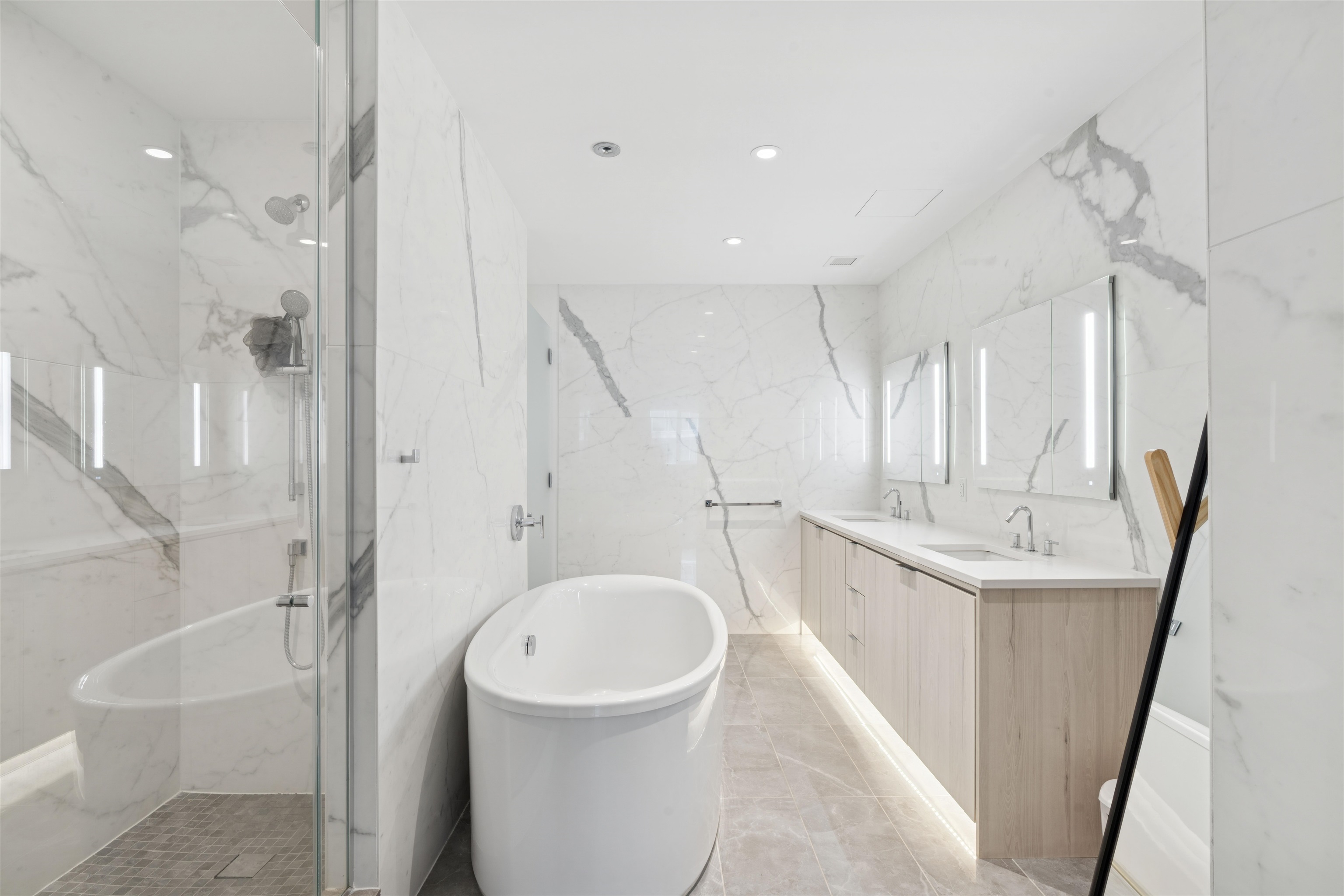 800 AVENUE AT PORT IMPERIAL Unit: 517