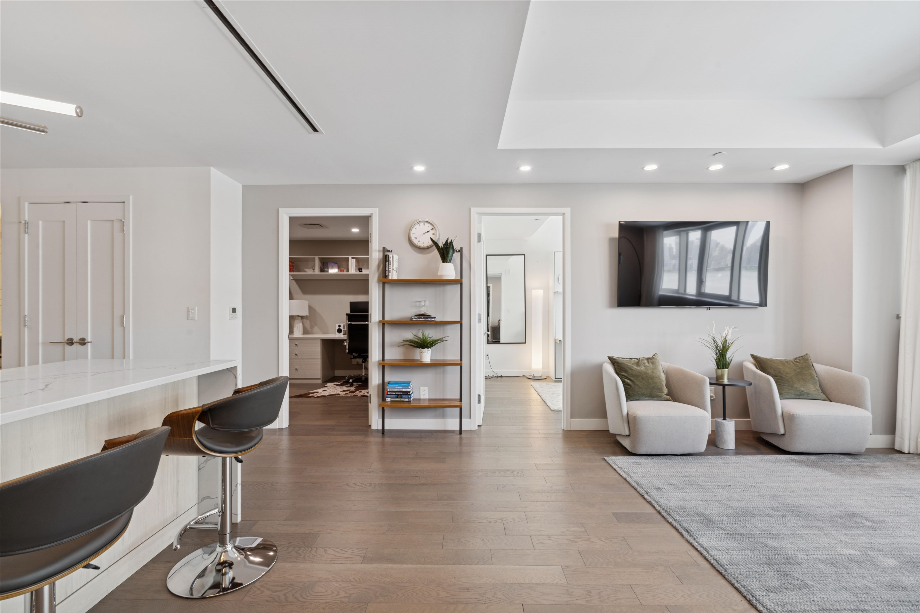 800 AVENUE AT PORT IMPERIAL Unit: 517