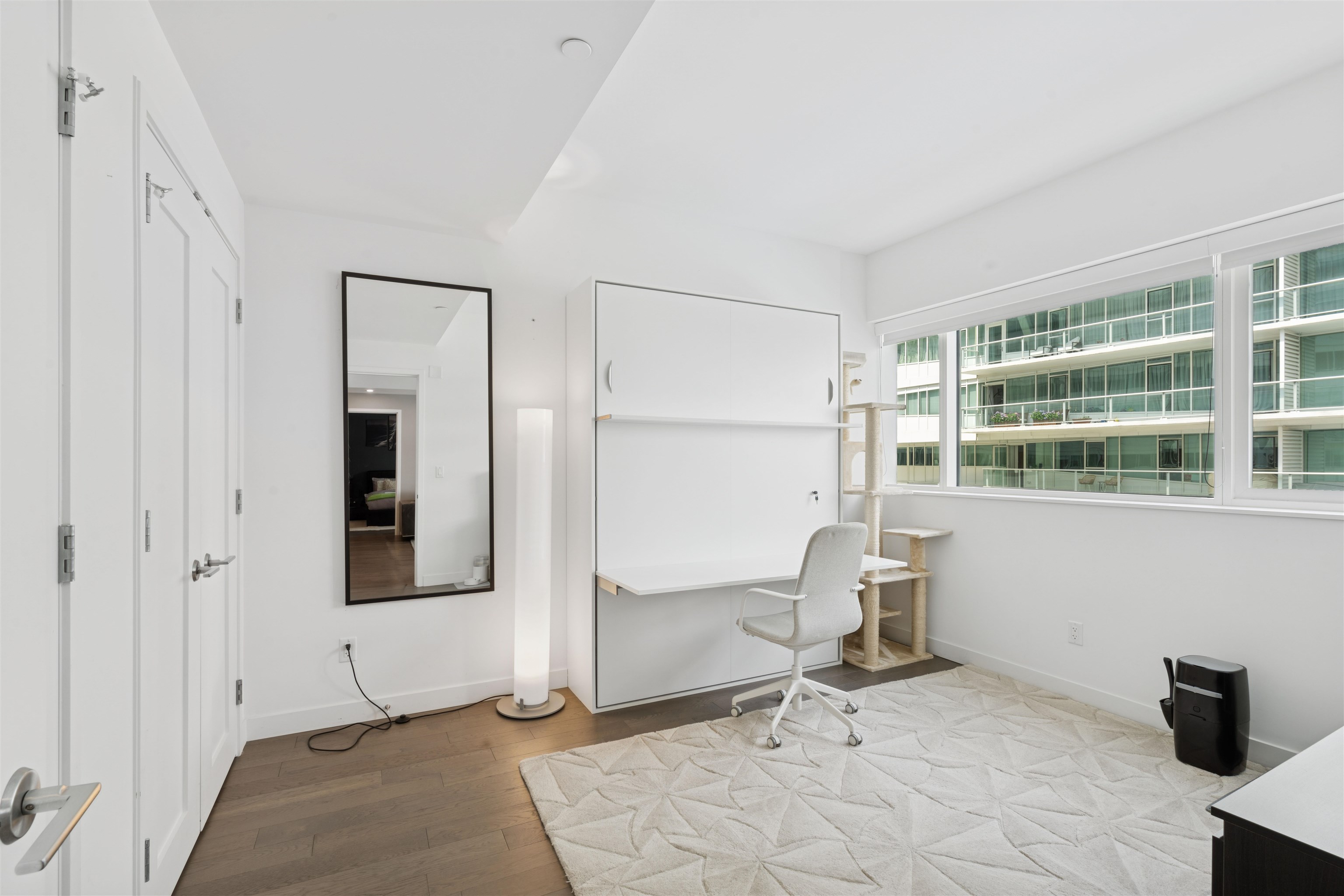 800 AVENUE AT PORT IMPERIAL Unit: 517