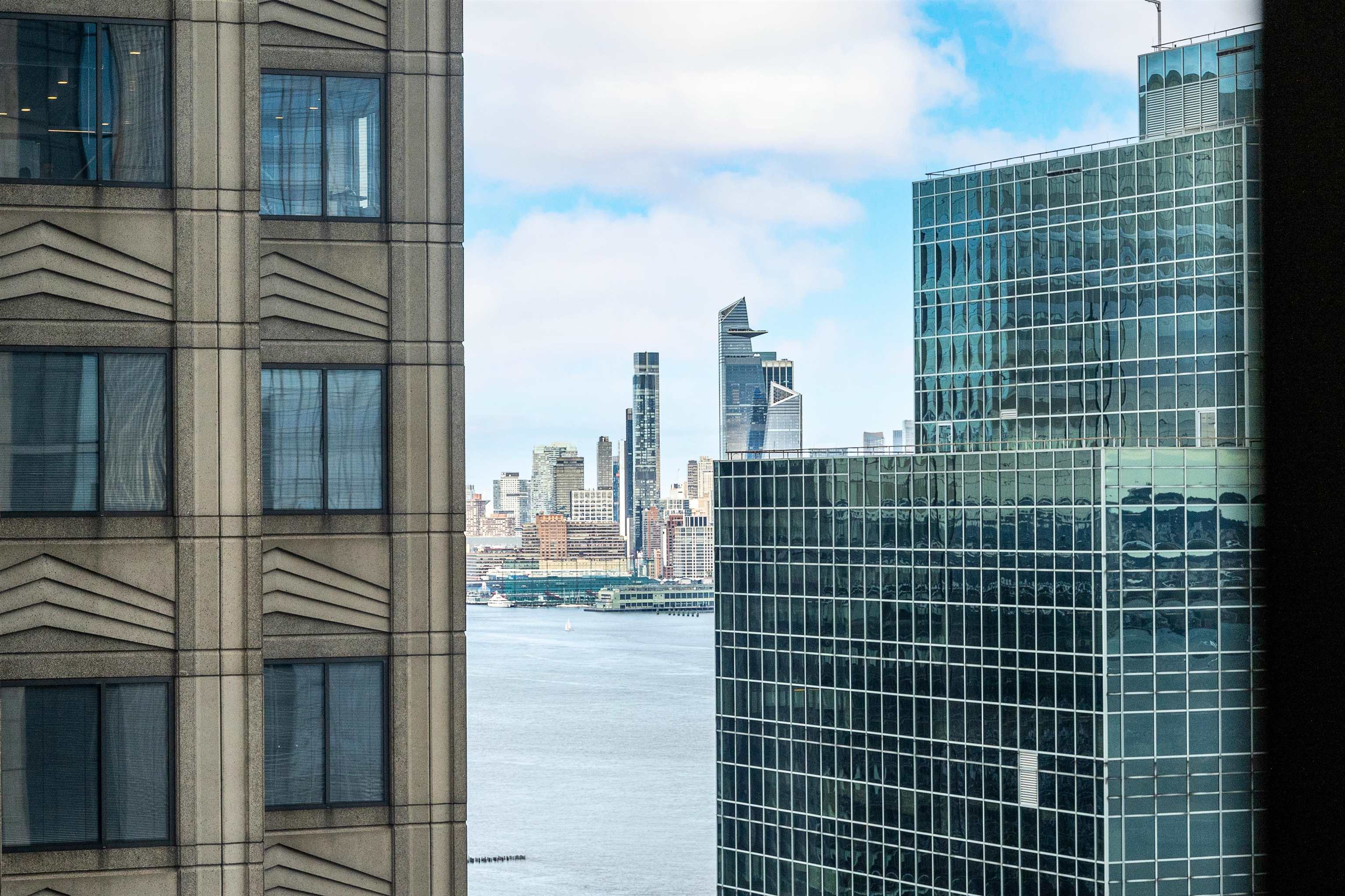 99 HUDSON ST Unit: 3001