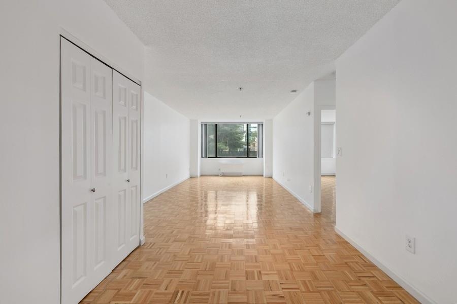 45 RIVER DR SOUTH Unit: 104