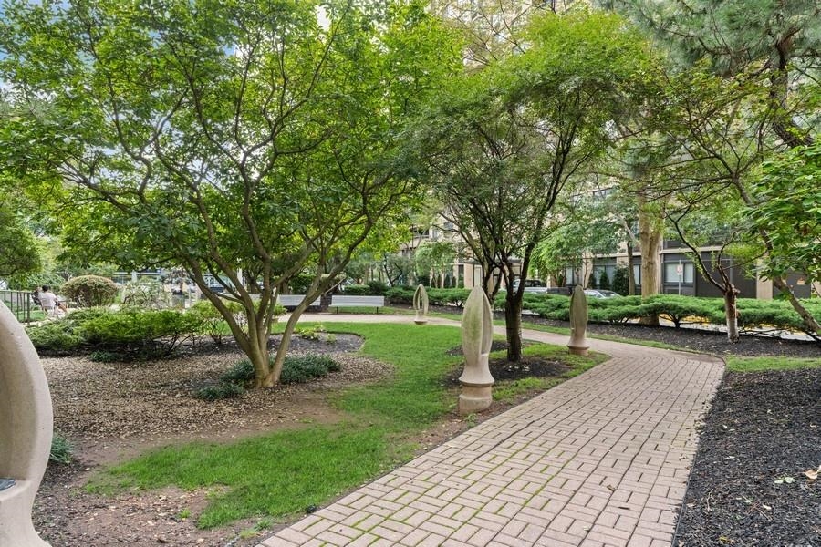 45 RIVER DR SOUTH Unit: 104