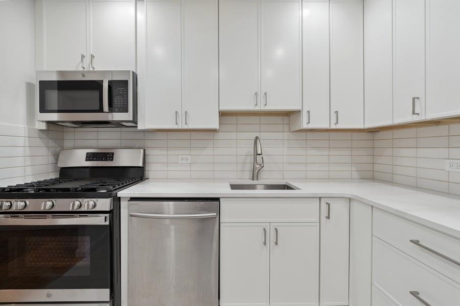 45 RIVER DR SOUTH Unit: 104