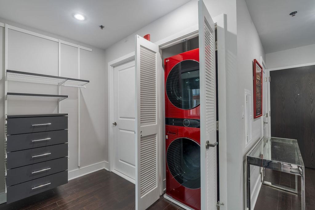 1100 MAXWELL LANE Unit: 238