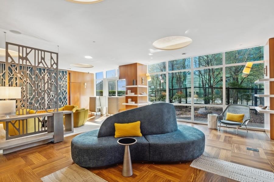 77 HUDSON ST Unit: 1401