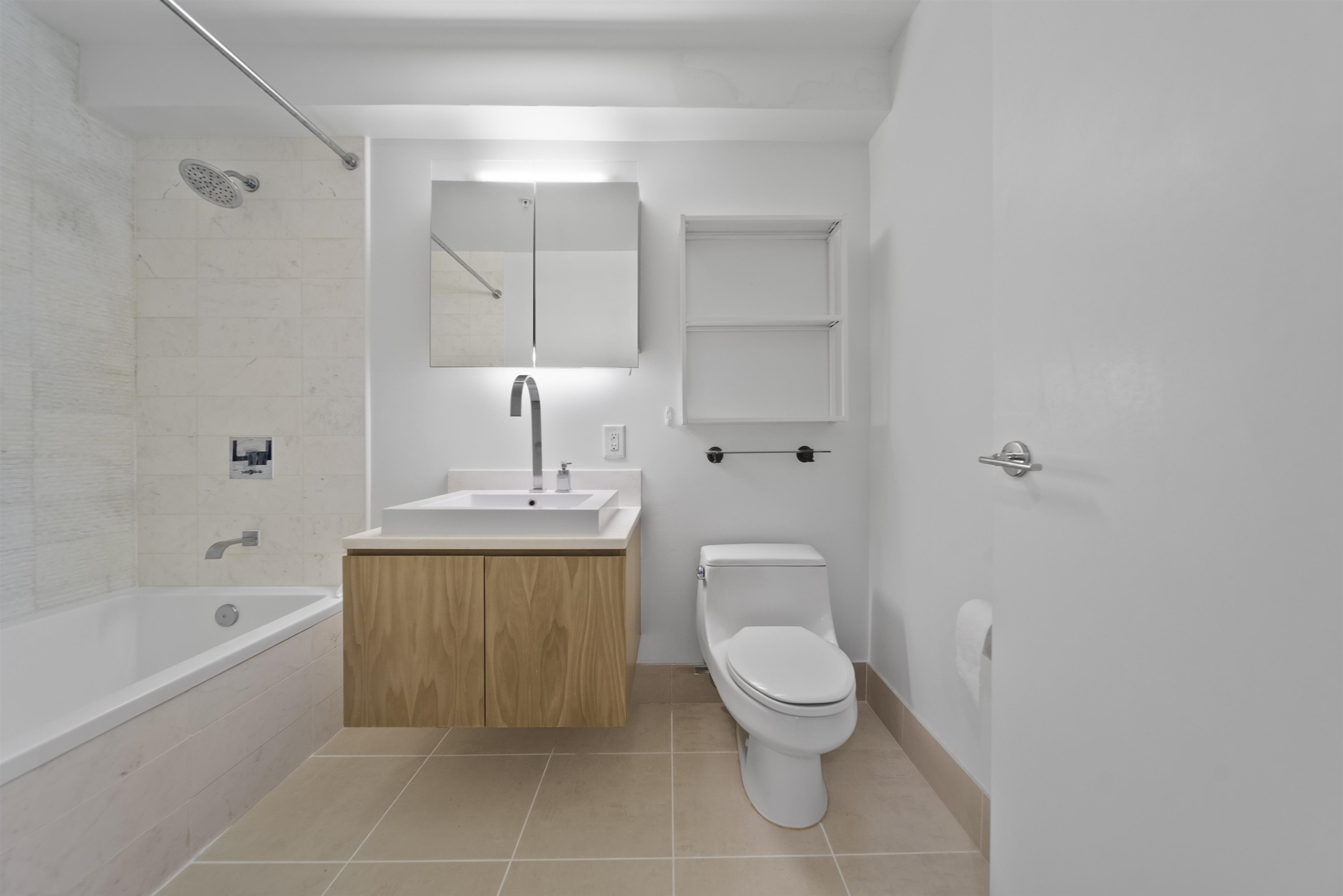 77 HUDSON ST Unit: 1401