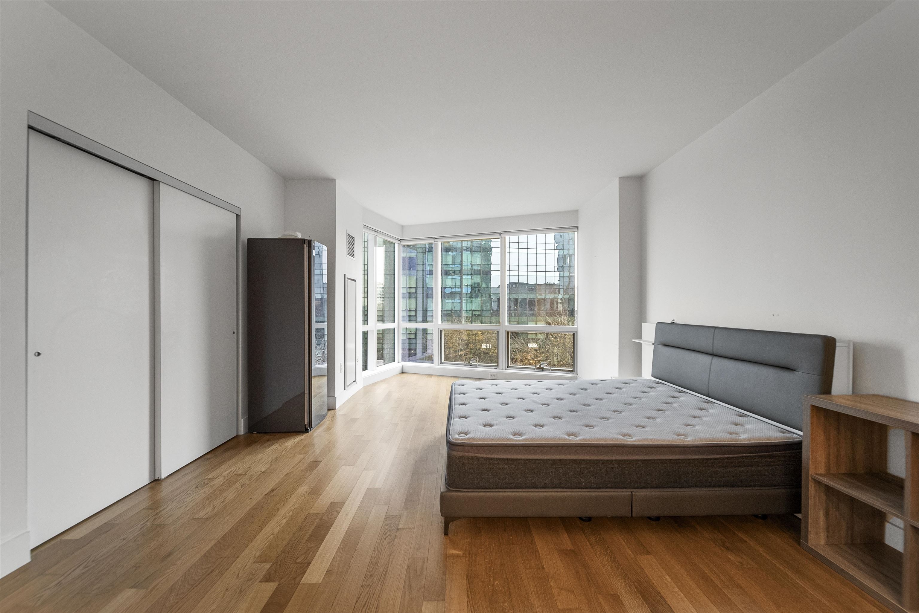 77 HUDSON ST Unit: 1401