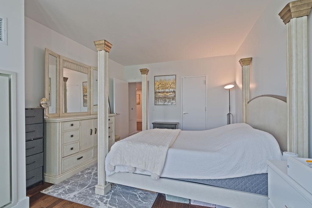 77 HUDSON ST Unit: 4204